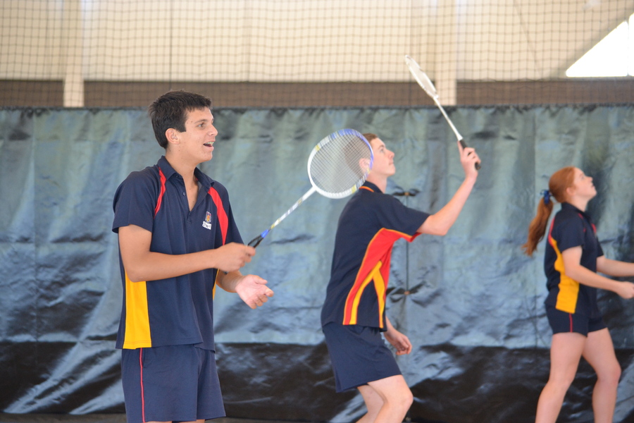PE > Year 10 students learning skills in Badminton.