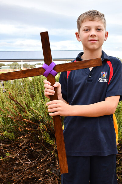 ART > Year 5 students Carter made a Lenten Cross for his art project. Great job Carter!