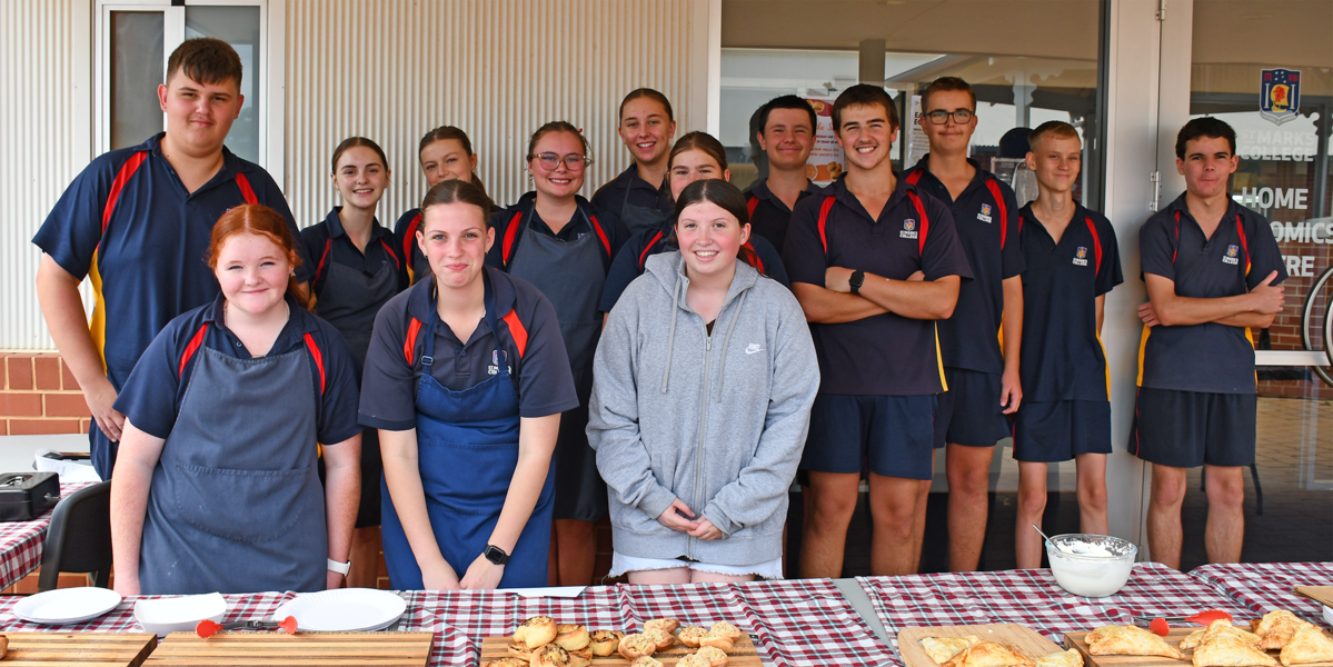 HOME EC > Year 10 students made a range of lunchtime foods for a Bake Sale.