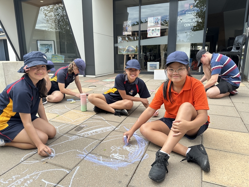 COLLEGE > Celebrating Harmony Day across the College.