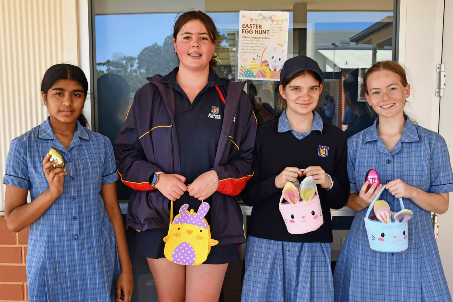YEAR 9 > Group fundraisers for Project Compassion.