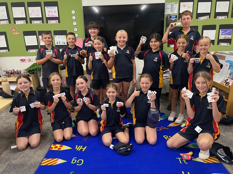 CHILDREN'S UNI > Earring making workshop 1.