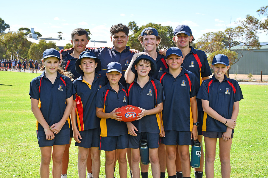 AFL > Year 11 students filled the role of umpires, scorers and coaches through a series of short games with our Year 5 and 6 students.