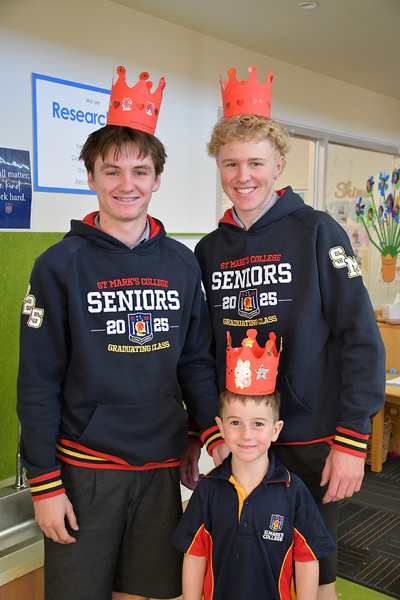 BUDDIES > Reception and Year 12 Buddies enjoyed being together and making Easter crowns.