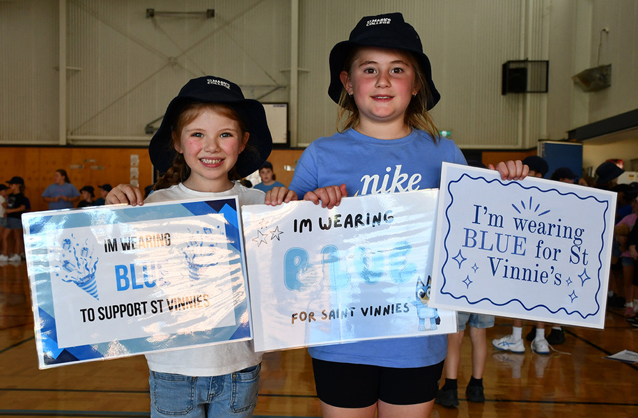 VINNIES > Supporting our Year 11 Sleepout with 'Blue' Day!