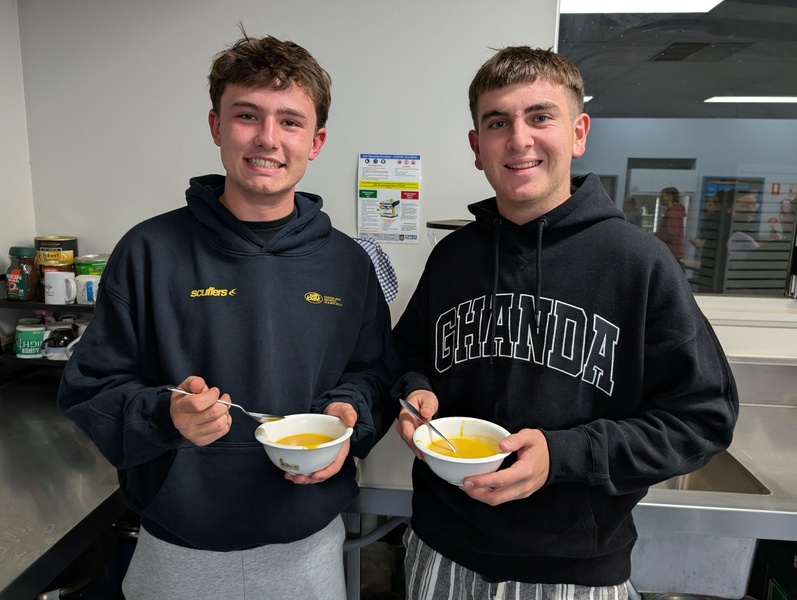 FUNDRAISING > Year 11 sleepout raising awareness and funds for Vinnies.