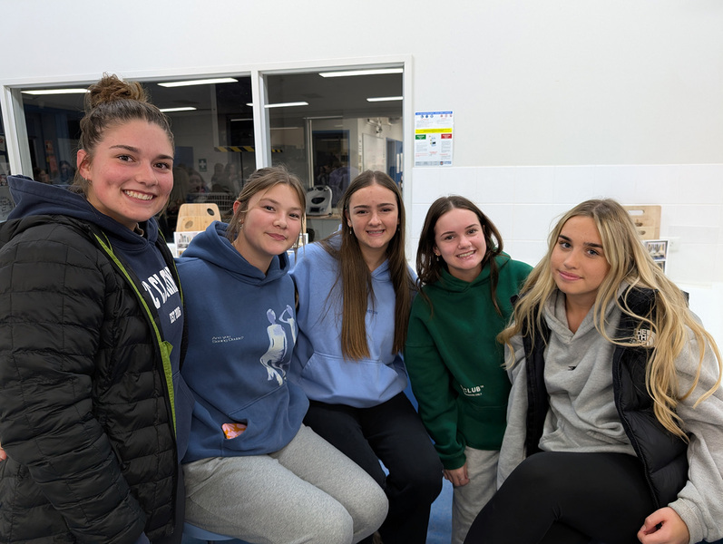 FUNDRAISING > Year 11 sleepout raising awareness and funds for Vinnies.