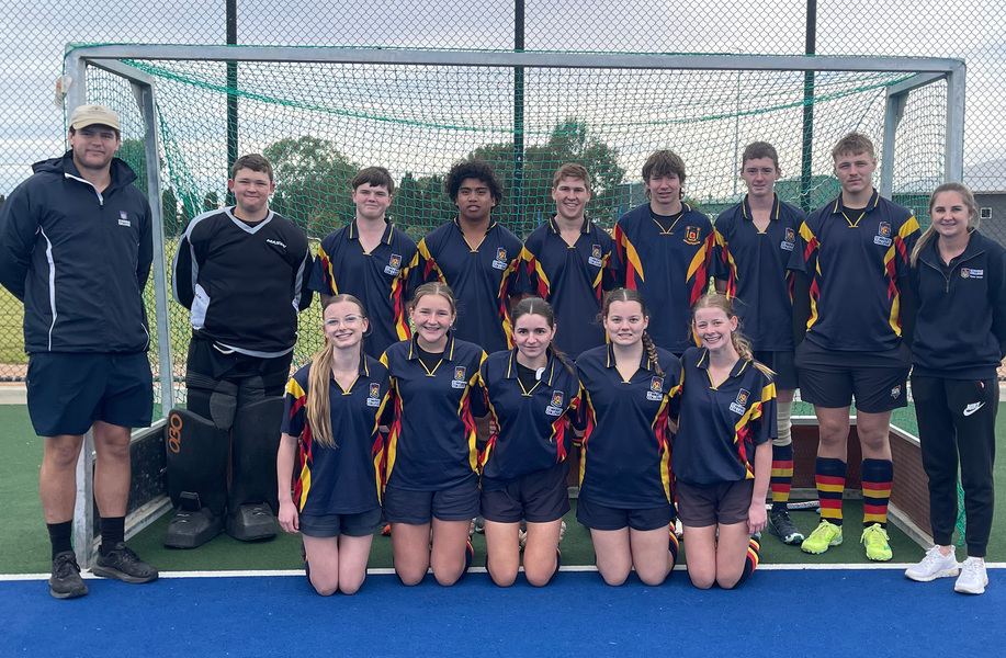 KNOCK OUT > Congratulations 👏 to our Year 10-12 Knock Out Hockey team who won all three games convincingly, advancing them to the final!