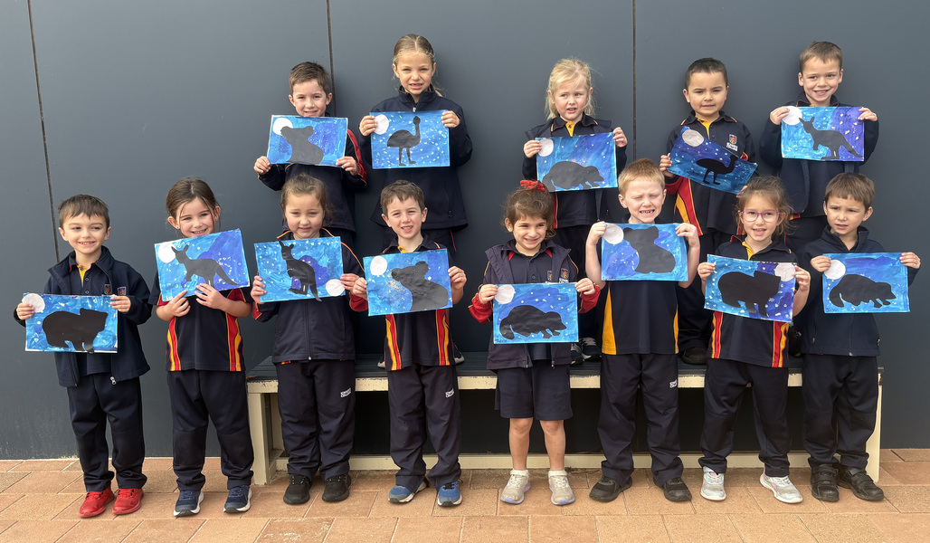 RECEPTION > Reception Blue created artistic pieces depicting 'a night's sky'.