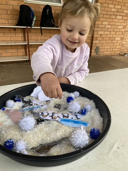 PLAYGROUP > Our playgroup families enjoyed exploring a 'winter wonderland' at Mini Mark's.