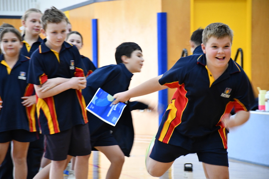 ECOLOGY > Learning how to best dispose of waste with KESAB's recycling relays..