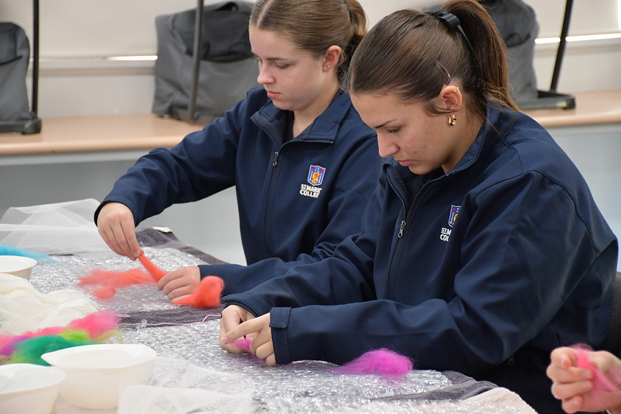 TEXTILES > Year 9 students learnt the art of wet felting to make gorgeous flowers.