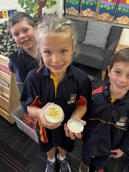 LEARNING >  S𝐇A𝐊E! 𝐒H𝐀K𝐄! S𝐇A𝐊E! While learning the process of procedure writing, our Receptions had fun making their own butter from scratch! They then used their freshly-made butter to make fairy bread.... YUM